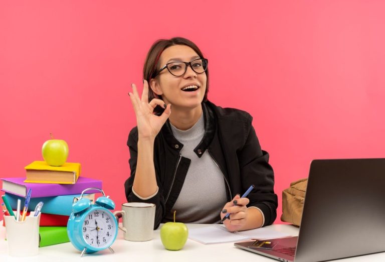 How to manage time with ADHD as a busy professional using productivity systems and focus tools